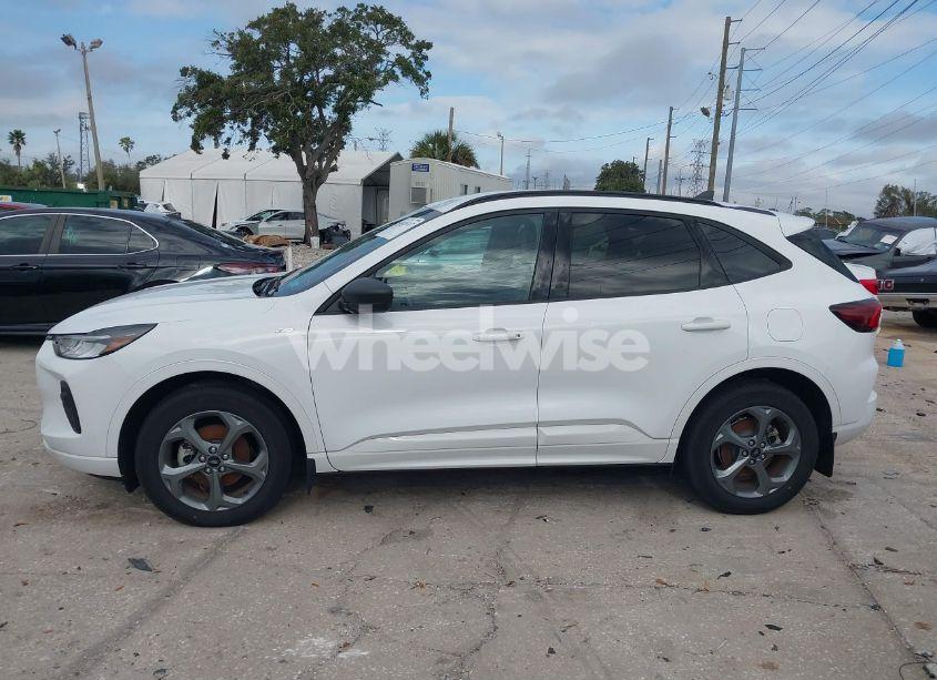 Photo 14 of 2023 Ford Escape ST-LINE (VIN 1FMCU0MZ1PUA99954)