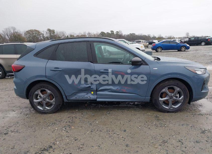 Photo 13 of 2024 Ford Escape ST-LINE (VIN 1FMCU0MZ7RUA98522)