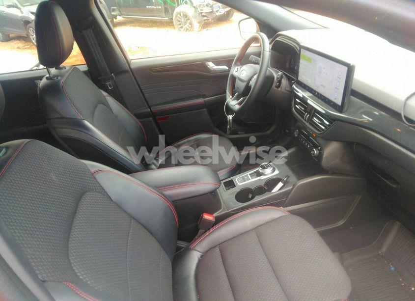 Photo 5 of 2023 Ford Escape ST-LINE (VIN 1FMCU0MZXPUB47421)