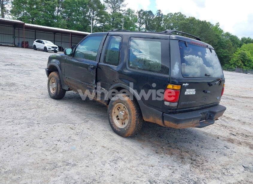 Photo 3 of 1996 Ford Explorer (VIN 1FMCU22X1TUB42311)