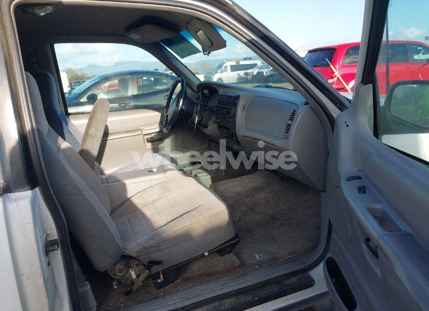 Photo 5 of 1997 Ford Explorer SPORT/XL (VIN 1FMCU22X1VUB65493)