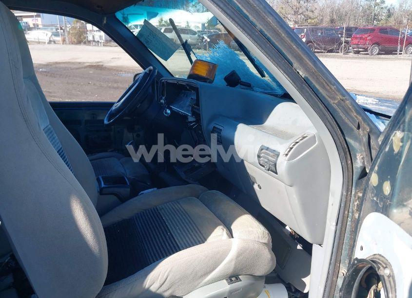 Photo 5 of 1992 Ford Explorer N/A (VIN 1FMCU22X6NUD59727)