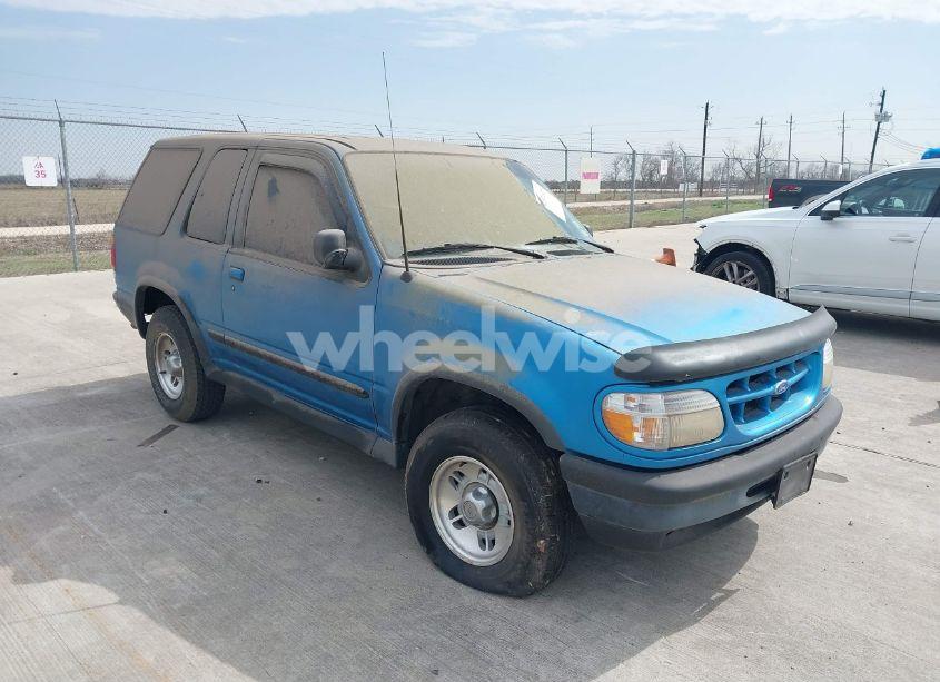 1996 Ford Explorer (VIN 1FMCU22X9TUB08536) main photo