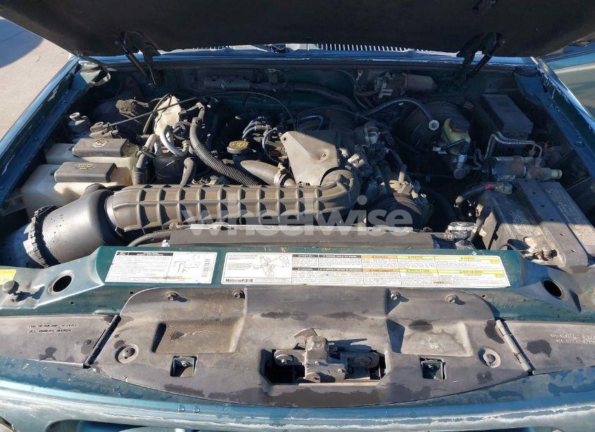 Photo 10 of 1997 Ford Explorer SPORT/XL (VIN 1FMCU24X4VUB16320)