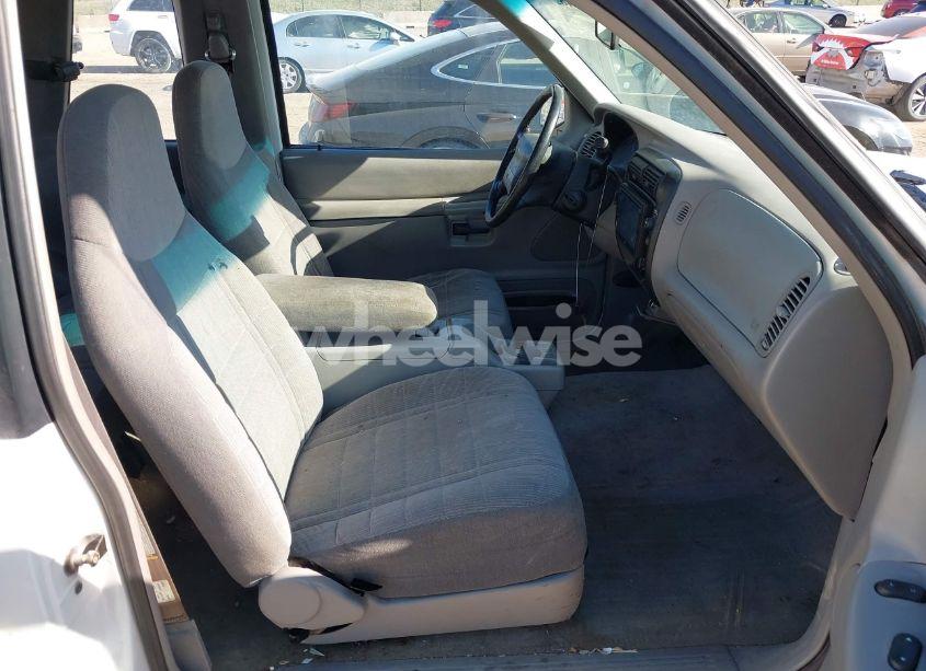 Photo 5 of 1997 Ford Explorer SPORT/XL (VIN 1FMCU24X5VUD16929)