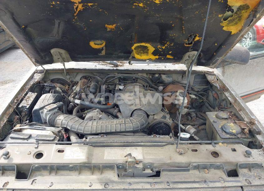 Photo 10 of 1992 Ford Explorer N/A (VIN 1FMCU24X7NUA67002)