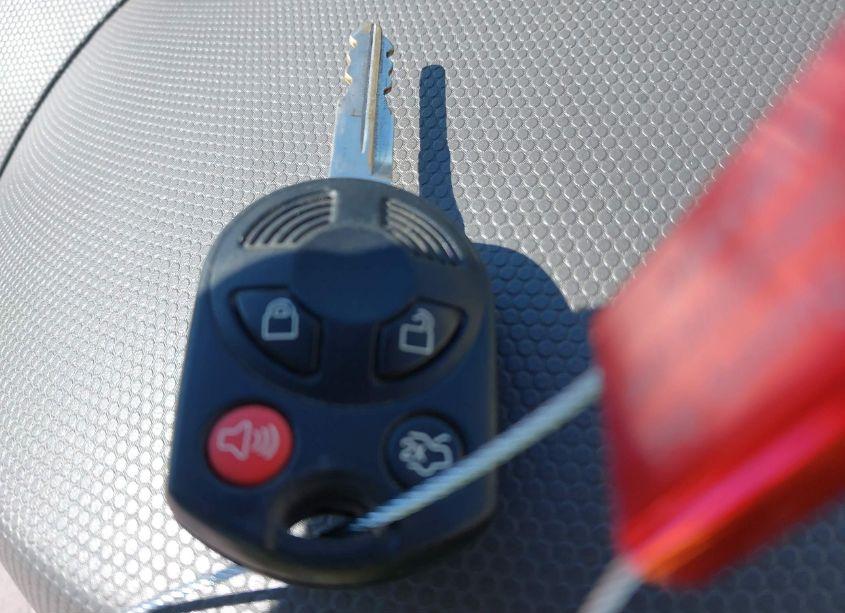 Photo 11 of 2009 Ford Escape HYBRID LIMITED (VIN 1FMCU49389KA94115)