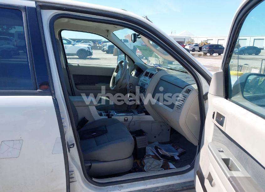 Photo 5 of 2009 Ford Escape HYBRID (VIN 1FMCU49399KA49359)