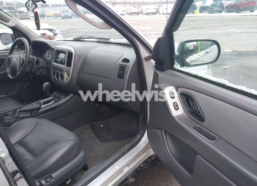 Photo 5 of 2007 Ford Escape HYBRID (VIN 1FMCU49H27KB67701)