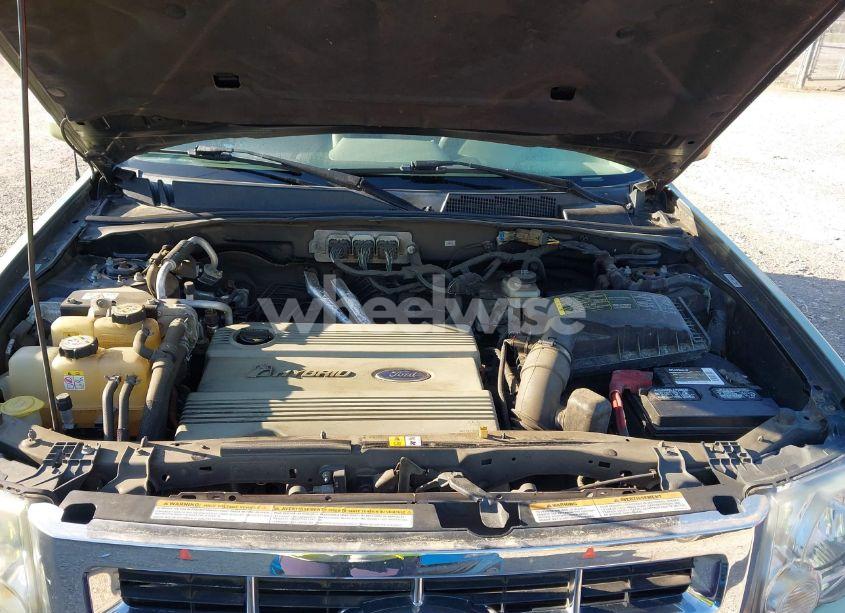 Photo 10 of 2008 Ford Escape HYBRID (VIN 1FMCU49H38KC79523)