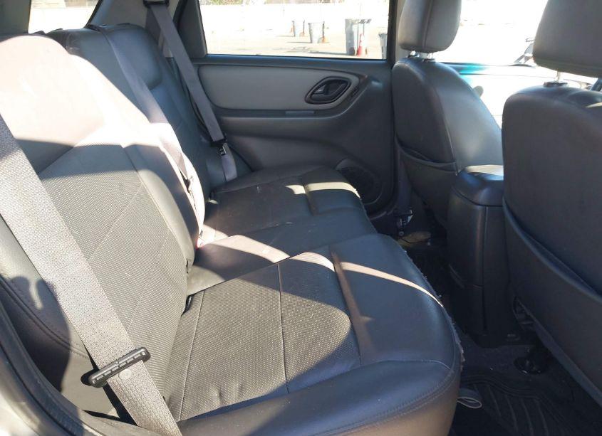 Photo 8 of 2007 Ford Escape HYBRID (VIN 1FMCU49H97KB44769)