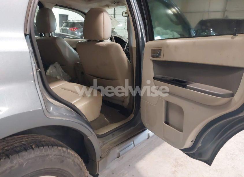 Photo 8 of 2010 Ford Escape HYBRID LIMITED (VIN 1FMCU4K31AKC15842)