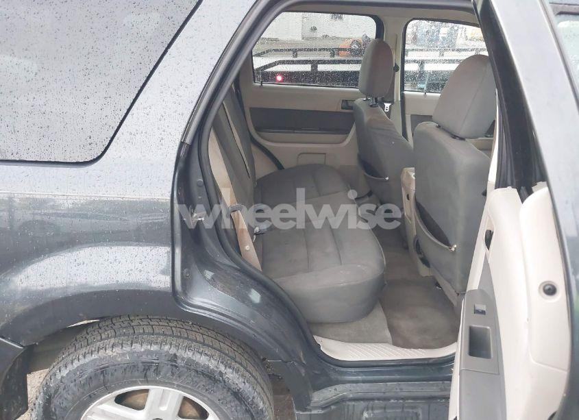 Photo 8 of 2010 Ford Escape HYBRID LIMITED (VIN 1FMCU4K33AKB08615)