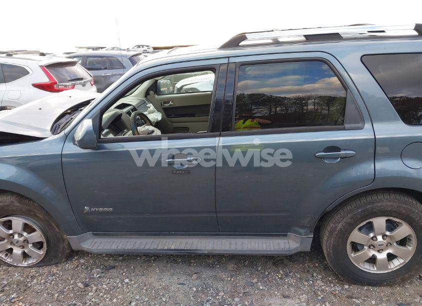 Photo 15 of 2010 Ford Escape HYBRID LIMITED (VIN 1FMCU4K33AKC16989)