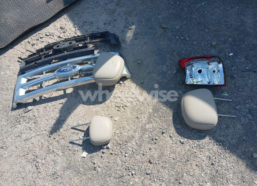 Photo 12 of 2010 Ford Escape HYBRID LIMITED (VIN 1FMCU4K37AKB21402)