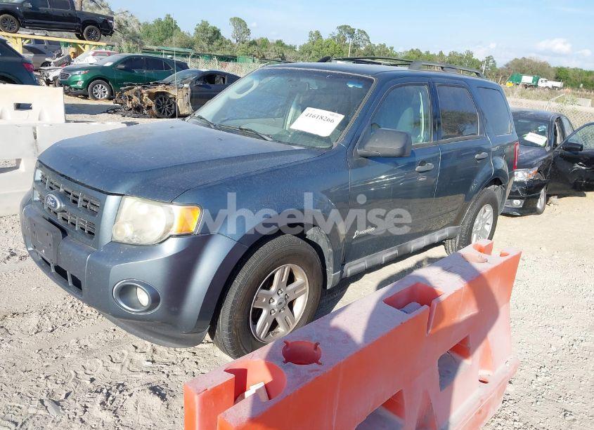 Photo 2 of 2010 Ford Escape HYBRID LIMITED (VIN 1FMCU4K37AKB21643)