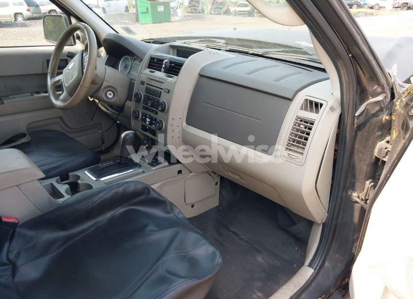 Photo 5 of 2011 Ford Escape HYBRID (VIN 1FMCU4K37BKA45651)