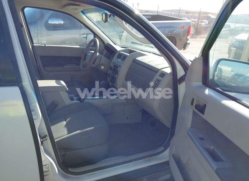 Photo 5 of 2009 Ford Escape HYBRID (VIN 1FMCU59369KB21334)