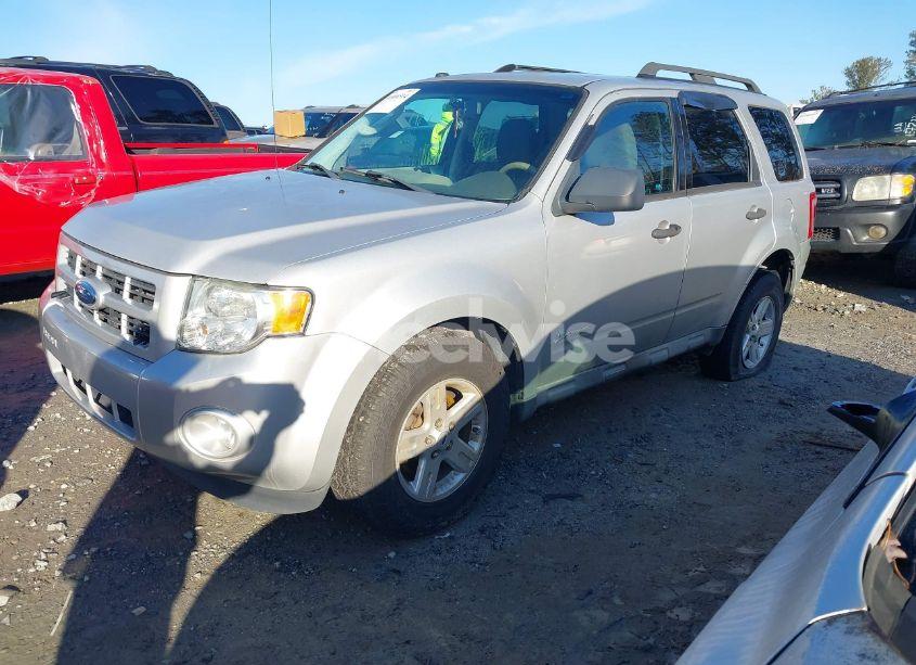 Photo 2 of 2009 Ford Escape HYBRID LIMITED (VIN 1FMCU59389KB61687)