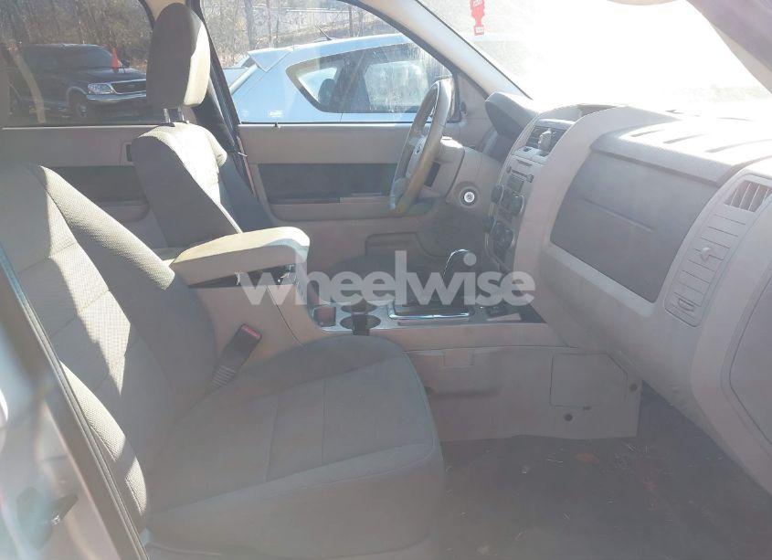 Photo 5 of 2009 Ford Escape HYBRID LIMITED (VIN 1FMCU59389KB61687)