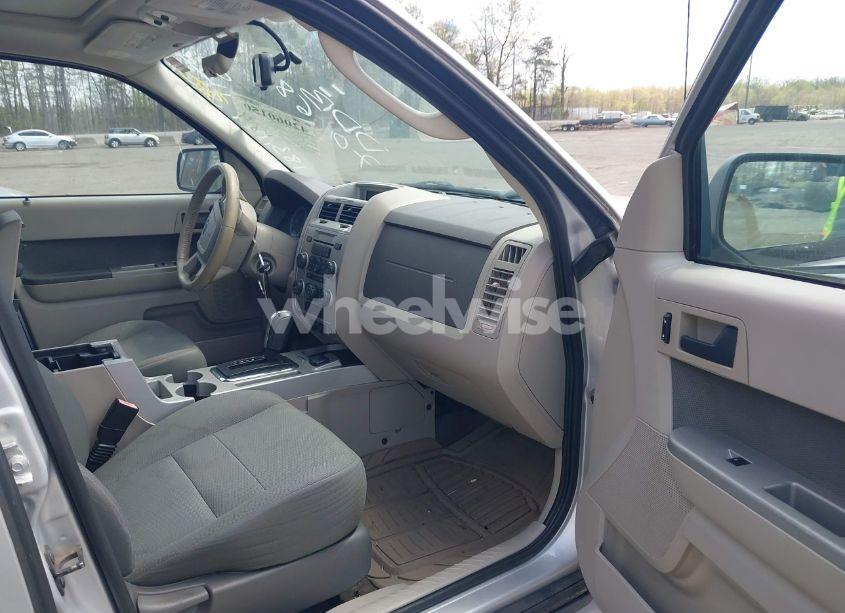 Photo 5 of 2009 Ford Escape HYBRID (VIN 1FMCU593X9KA36061)