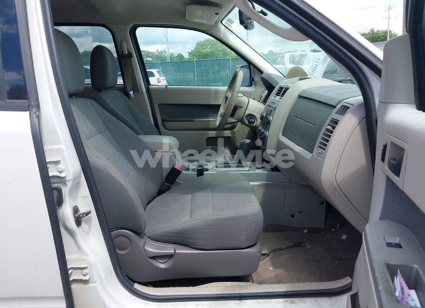 Photo 5 of 2009 Ford Escape HYBRID LIMITED (VIN 1FMCU593X9KB20378)