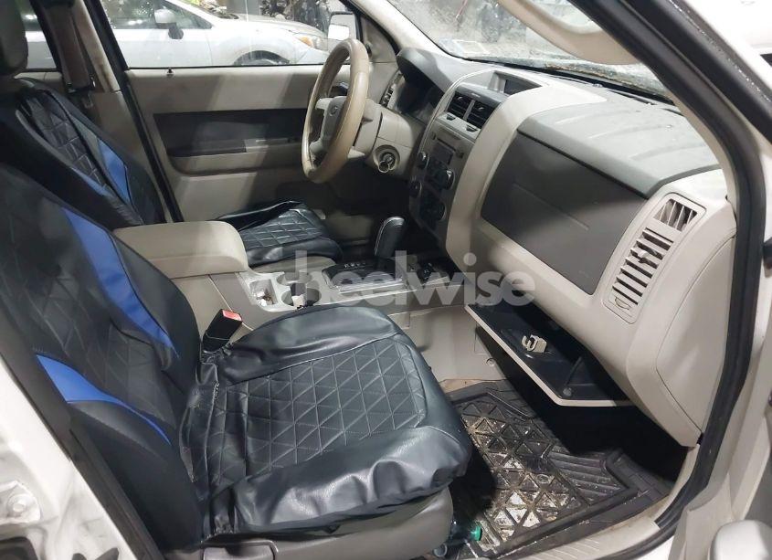 Photo 5 of 2009 Ford Escape HYBRID LIMITED (VIN 1FMCU593X9KC19220)