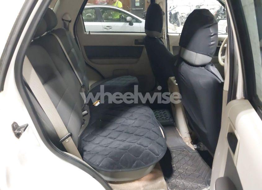 Photo 8 of 2009 Ford Escape HYBRID LIMITED (VIN 1FMCU593X9KC19220)