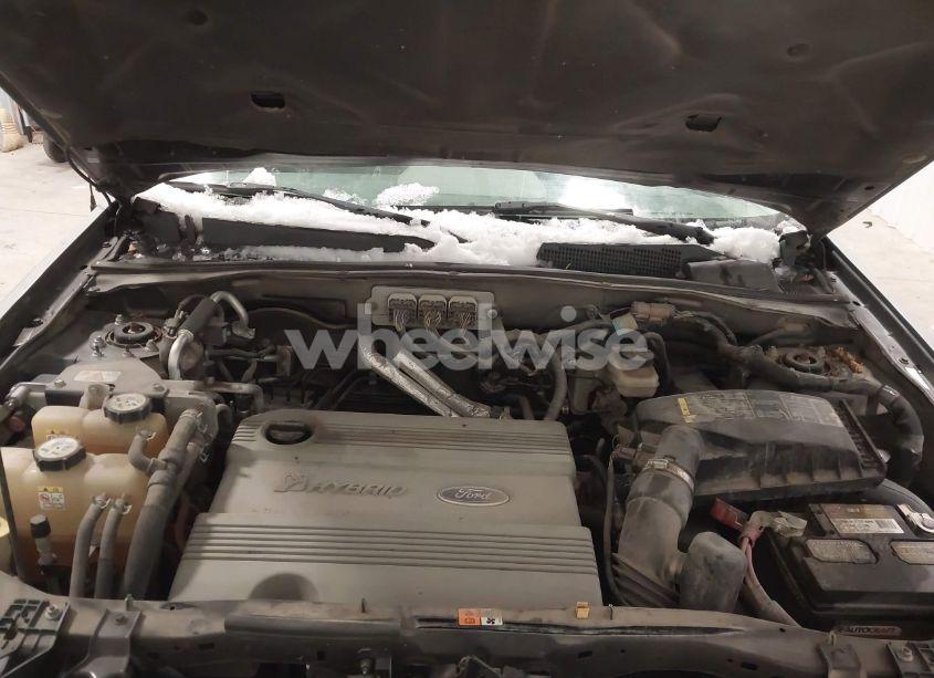 Photo 10 of 2008 Ford Escape HYBRID (VIN 1FMCU59H18KC30939)