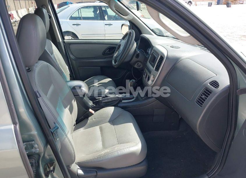 Photo 5 of 2007 Ford Escape HYBRID (VIN 1FMCU59H37KA92464)