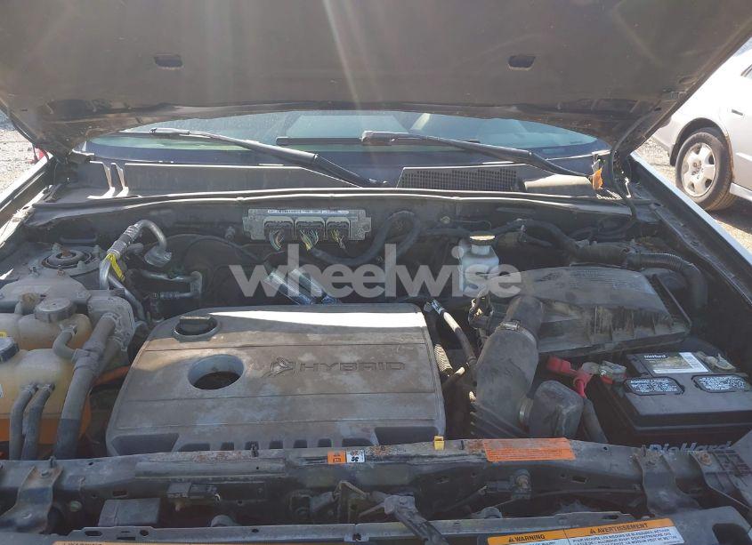 Photo 10 of 2011 Ford Escape HYBRID (VIN 1FMCU5K33BKA43952)