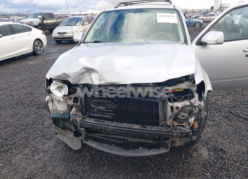 Photo 6 of 2011 Ford Escape HYBRID LIMITED (VIN 1FMCU5K35BKB29215)