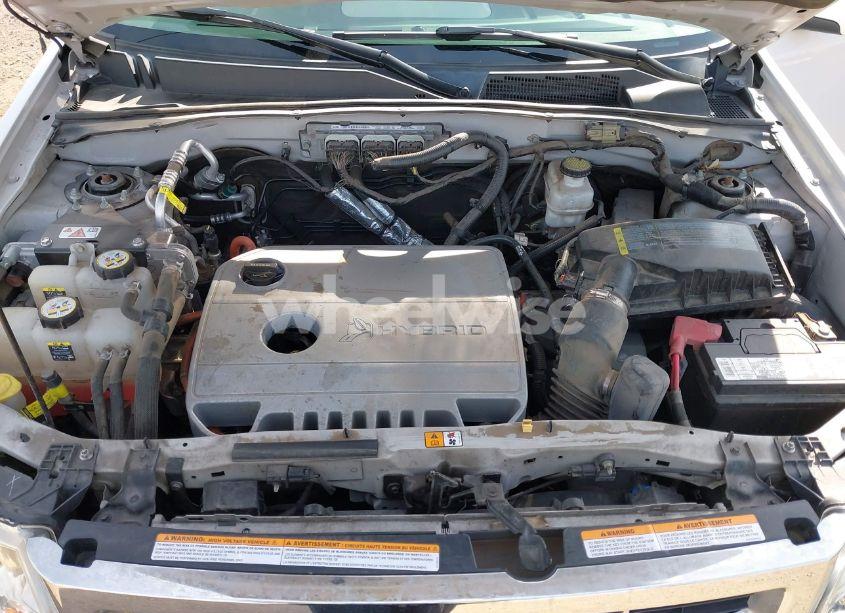 Photo 10 of 2011 Ford Escape HYBRID LIMITED (VIN 1FMCU5K38BKC71610)