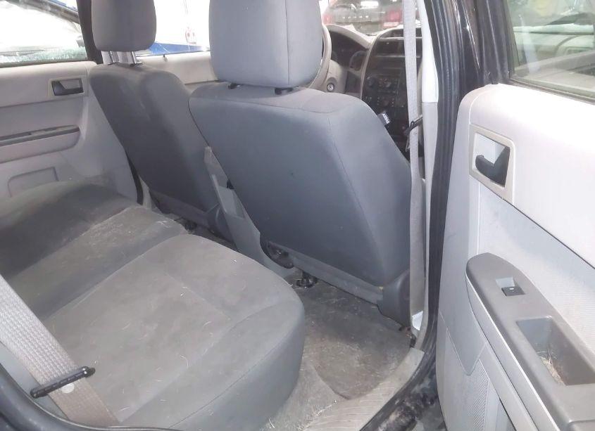 Photo 8 of 2009 Ford Escape XLS (VIN 1FMCU92759KD04633)