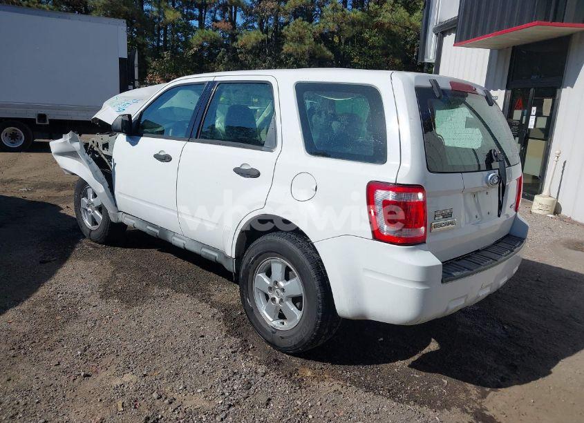 Photo 3 of 2009 Ford Escape XLS (VIN 1FMCU92799KC79980)