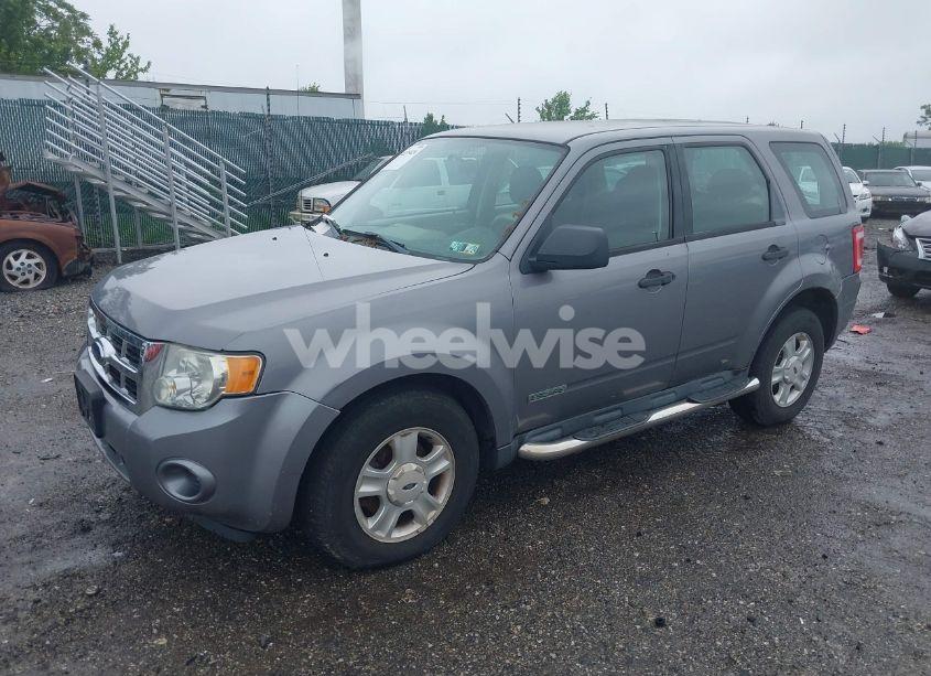 Photo 2 of 2008 Ford Escape XLS (VIN 1FMCU92Z08KE45688)
