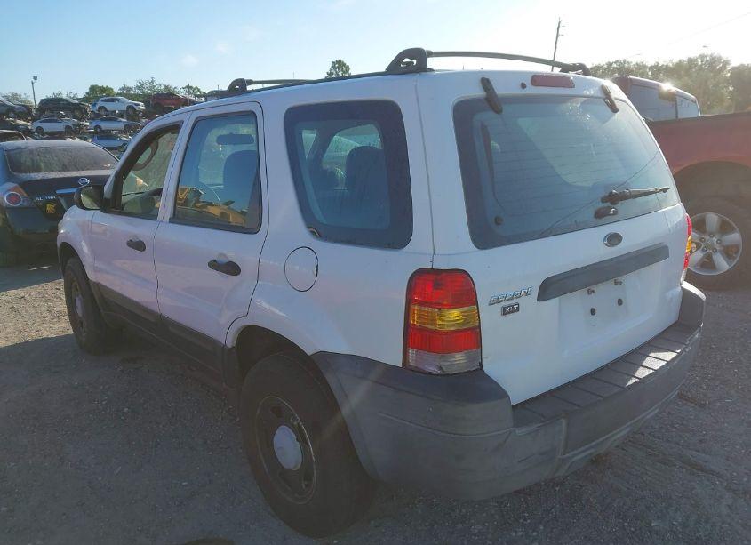 Photo 3 of 2005 Ford Escape XLS (VIN 1FMCU92Z45KD72689)