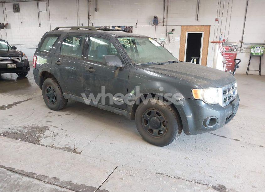 2008 Ford Escape XLS (VIN 1FMCU92Z98KB27455) main photo