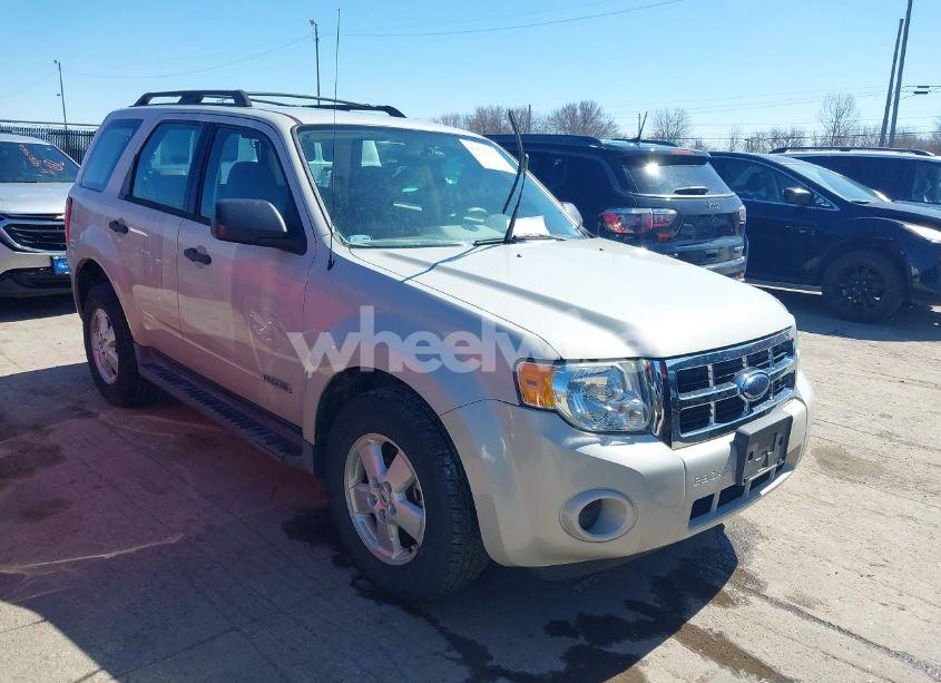 2008 Ford Escape XLS (VIN 1FMCU92ZX8KC32439) main photo