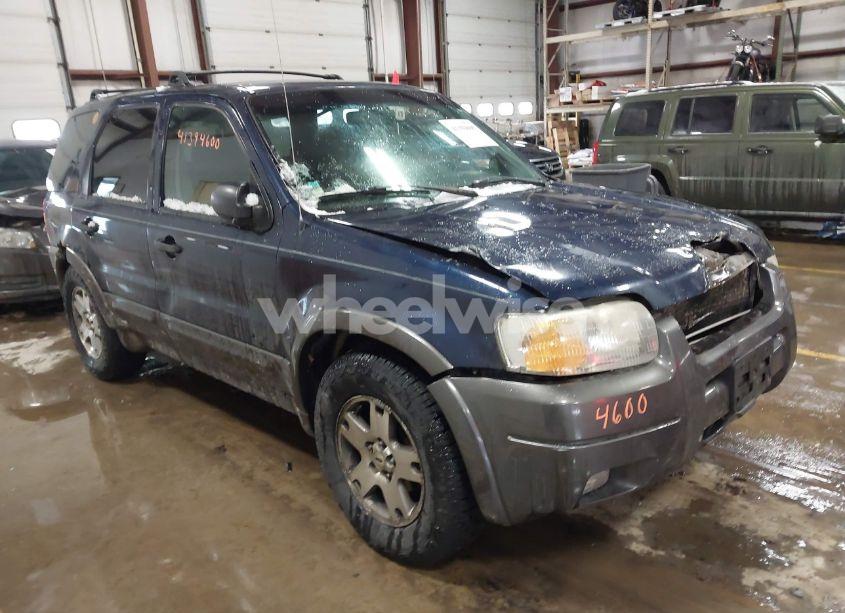 2004 Ford Escape XLT (VIN 1FMCU93104KA54396) main photo