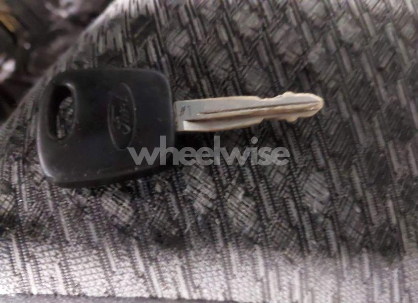 Photo 11 of 2004 Ford Escape XLT (VIN 1FMCU93104KA54396)