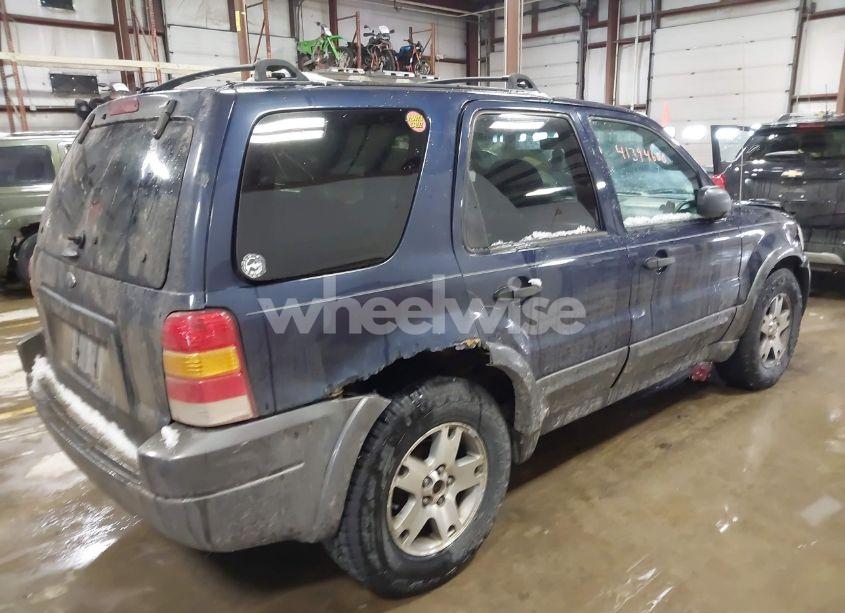 Photo 4 of 2004 Ford Escape XLT (VIN 1FMCU93104KA54396)