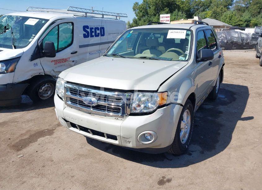 Photo 2 of 2008 Ford Escape XLT (VIN 1FMCU93108KB89660)