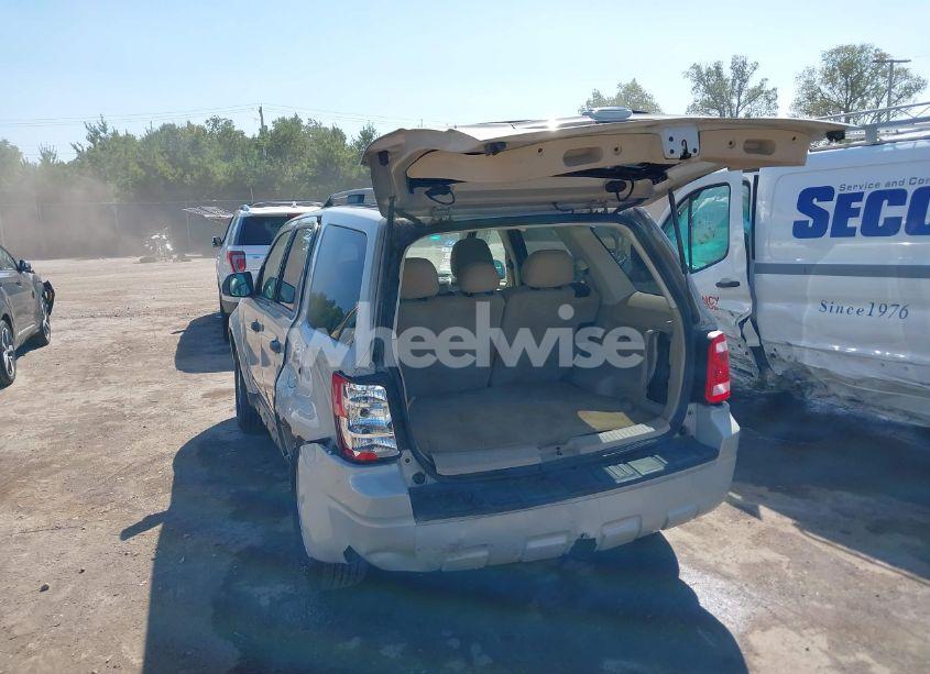 Photo 3 of 2008 Ford Escape XLT (VIN 1FMCU93108KB89660)