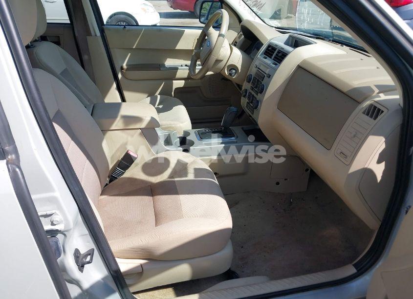 Photo 5 of 2008 Ford Escape XLT (VIN 1FMCU93108KB89660)