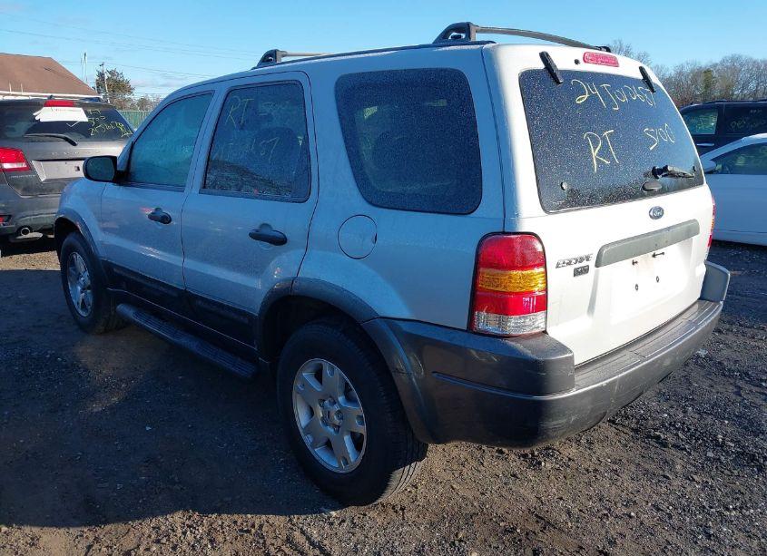 Photo 3 of 2004 Ford Escape XLT (VIN 1FMCU93114KB50408)