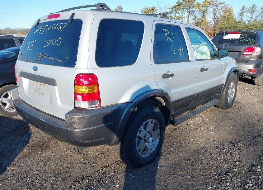 Photo 4 of 2004 Ford Escape XLT (VIN 1FMCU93114KB50408)