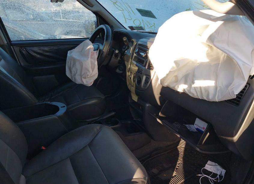 Photo 5 of 2004 Ford Escape XLT (VIN 1FMCU93114KB50408)