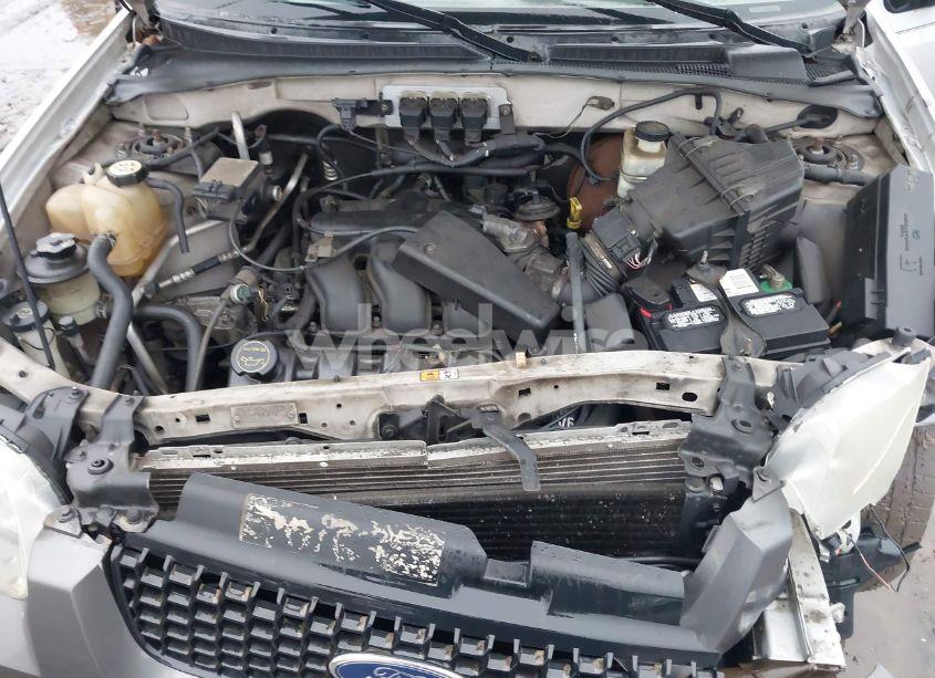 Photo 10 of 2005 Ford Escape XLT (VIN 1FMCU93115KA65117)