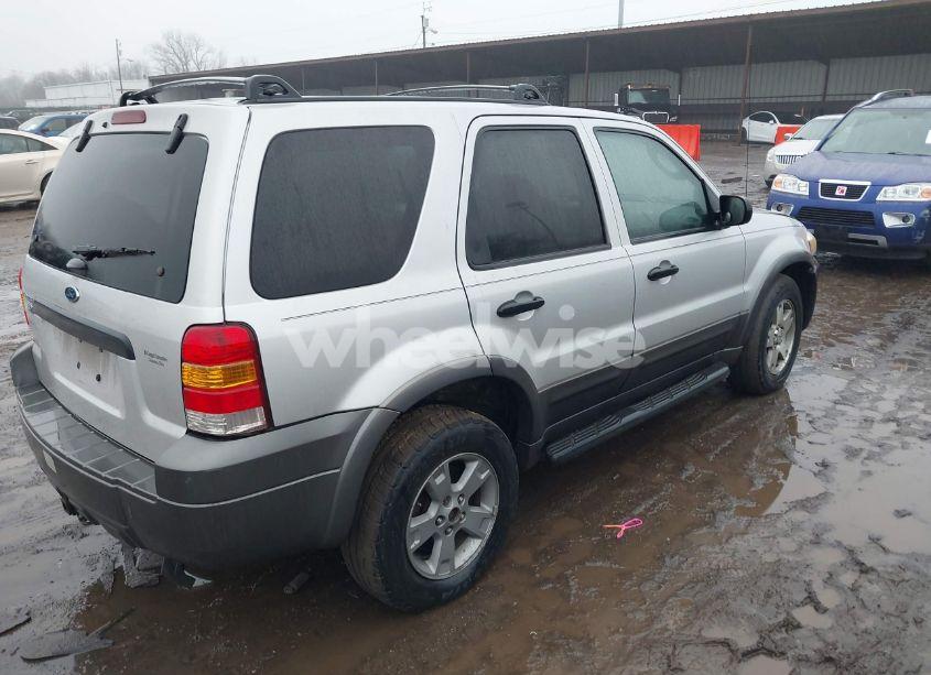 Photo 4 of 2005 Ford Escape XLT (VIN 1FMCU93115KA65117)